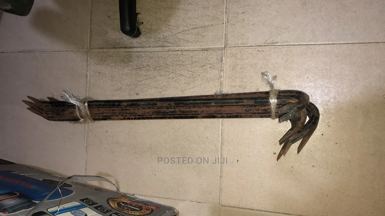 Heavy Duty Claw Bar or Nail Bar 30cm