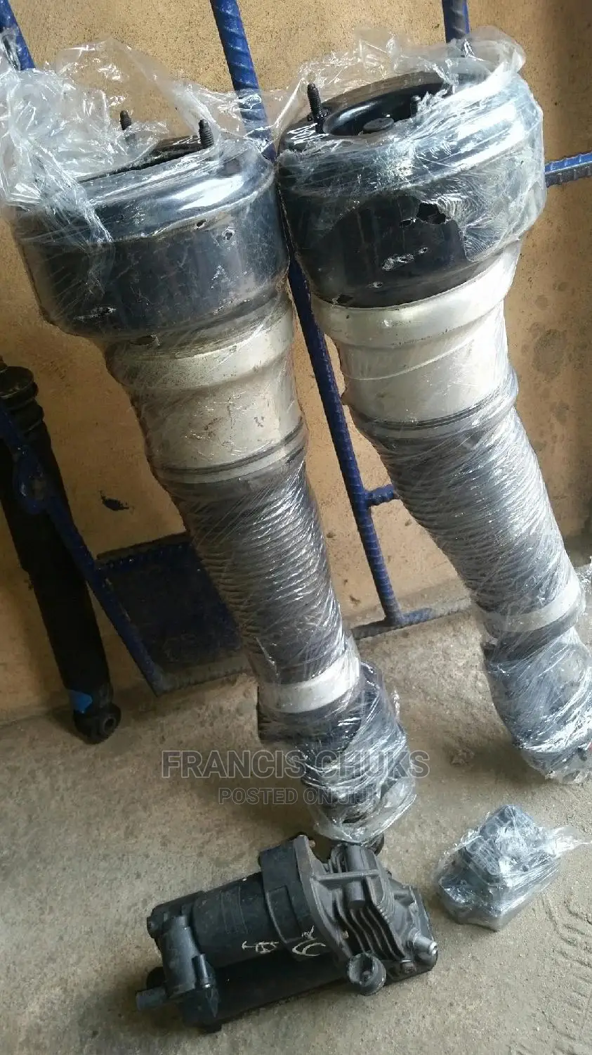 Front Balloon Shocks for Mercedes Benz S550 W221