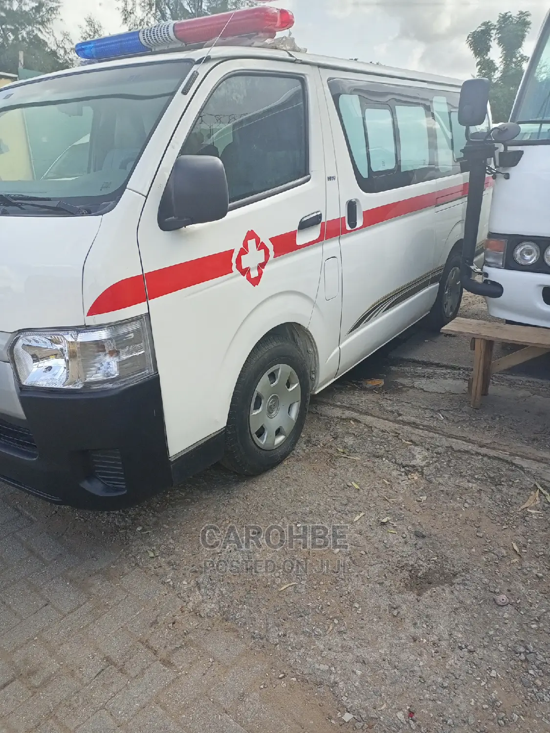 Toyota HiAce 2010 White