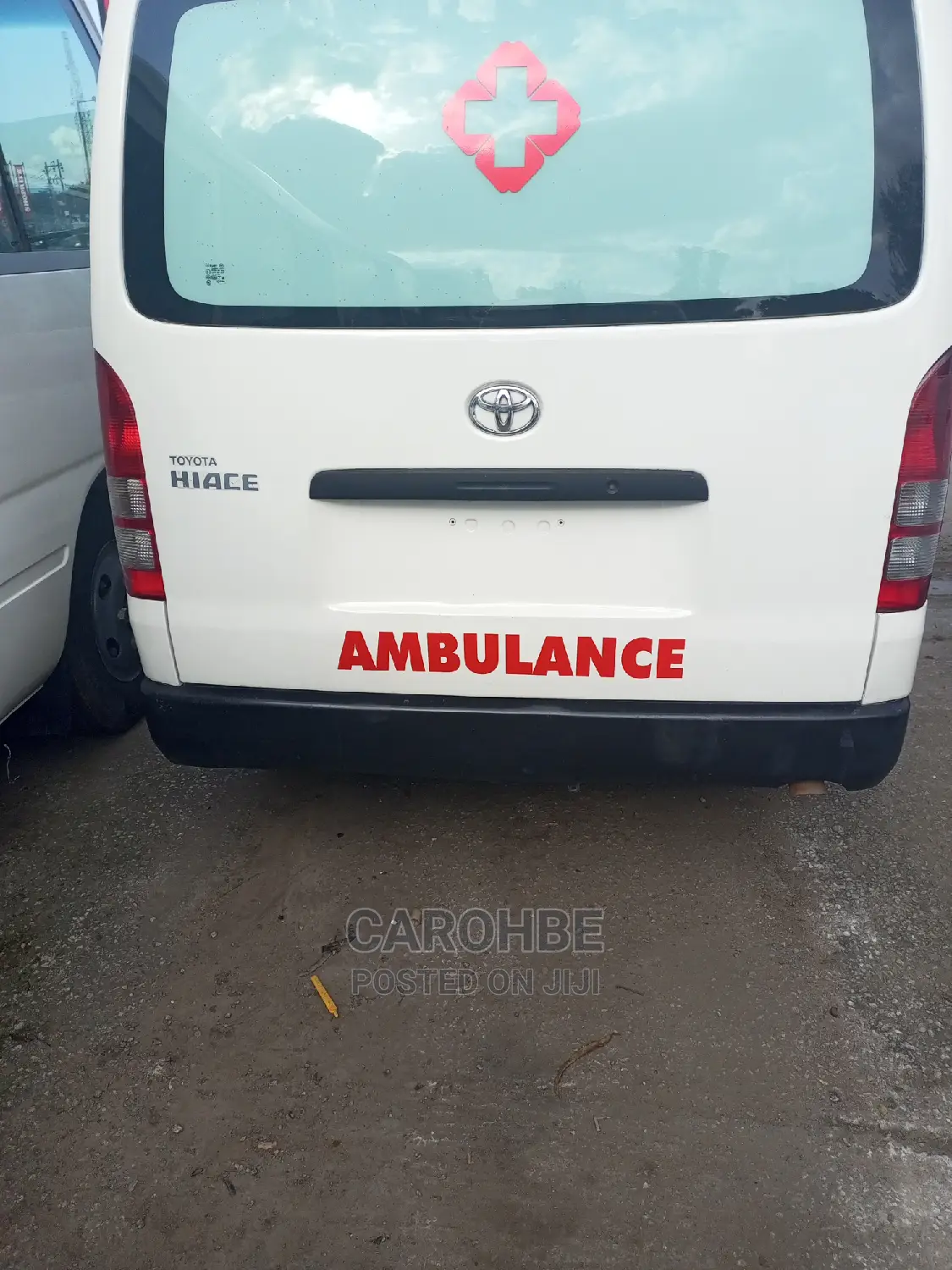 Toyota HiAce 2010 White