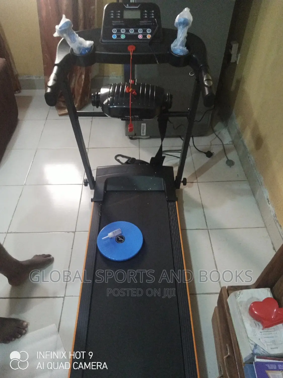 Super Max Pro 2hp Treadmill With Complete Accessories