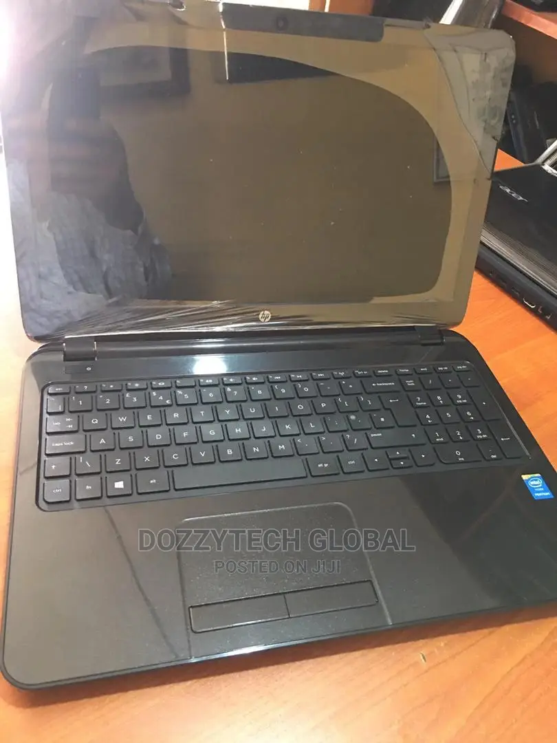 Laptop HP 15-Ra003nia 4GB Intel Pentium HDD 320GB