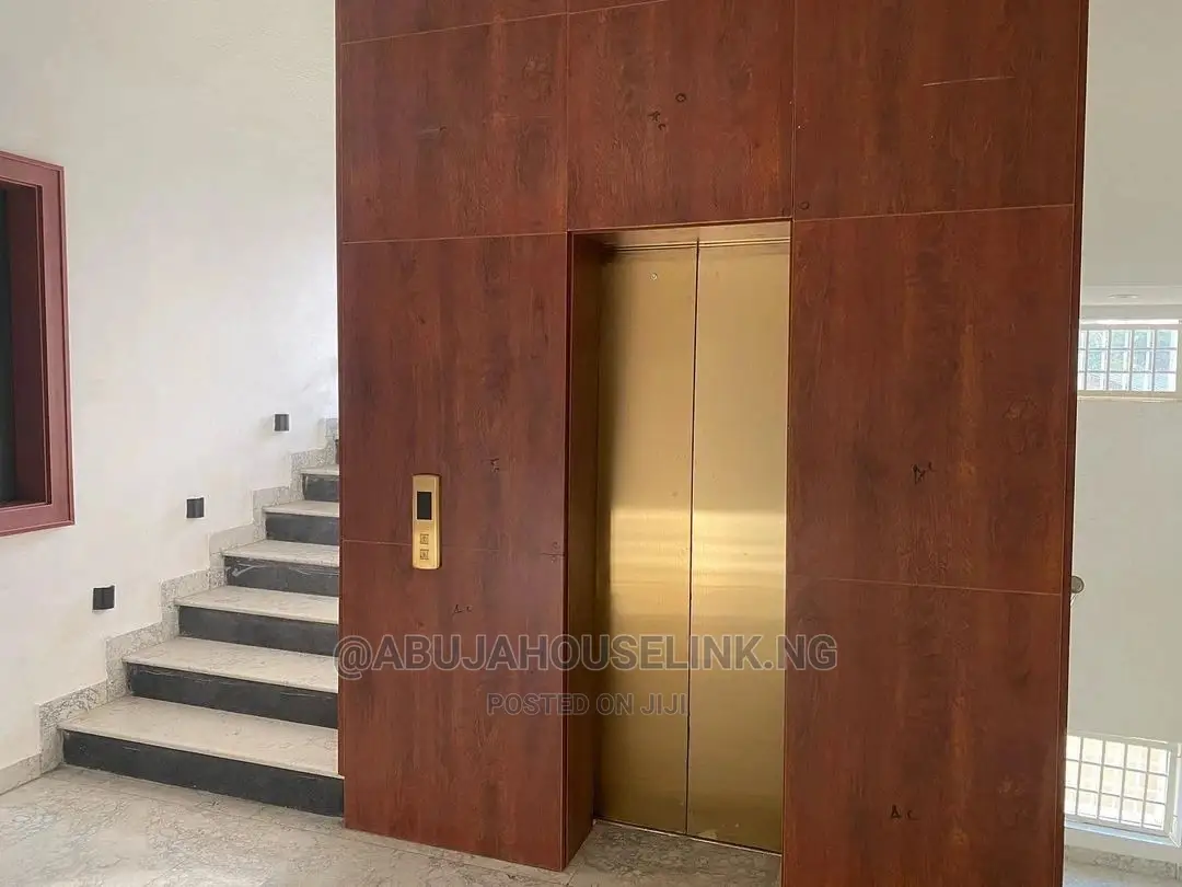 Furnished 8bdrm Mansion in Maitama Abuja for sale