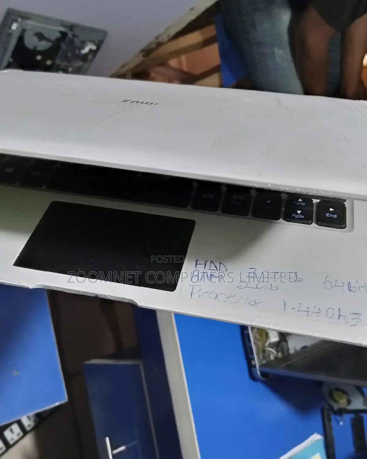 Laptop 2GB Intel HDD 250GB