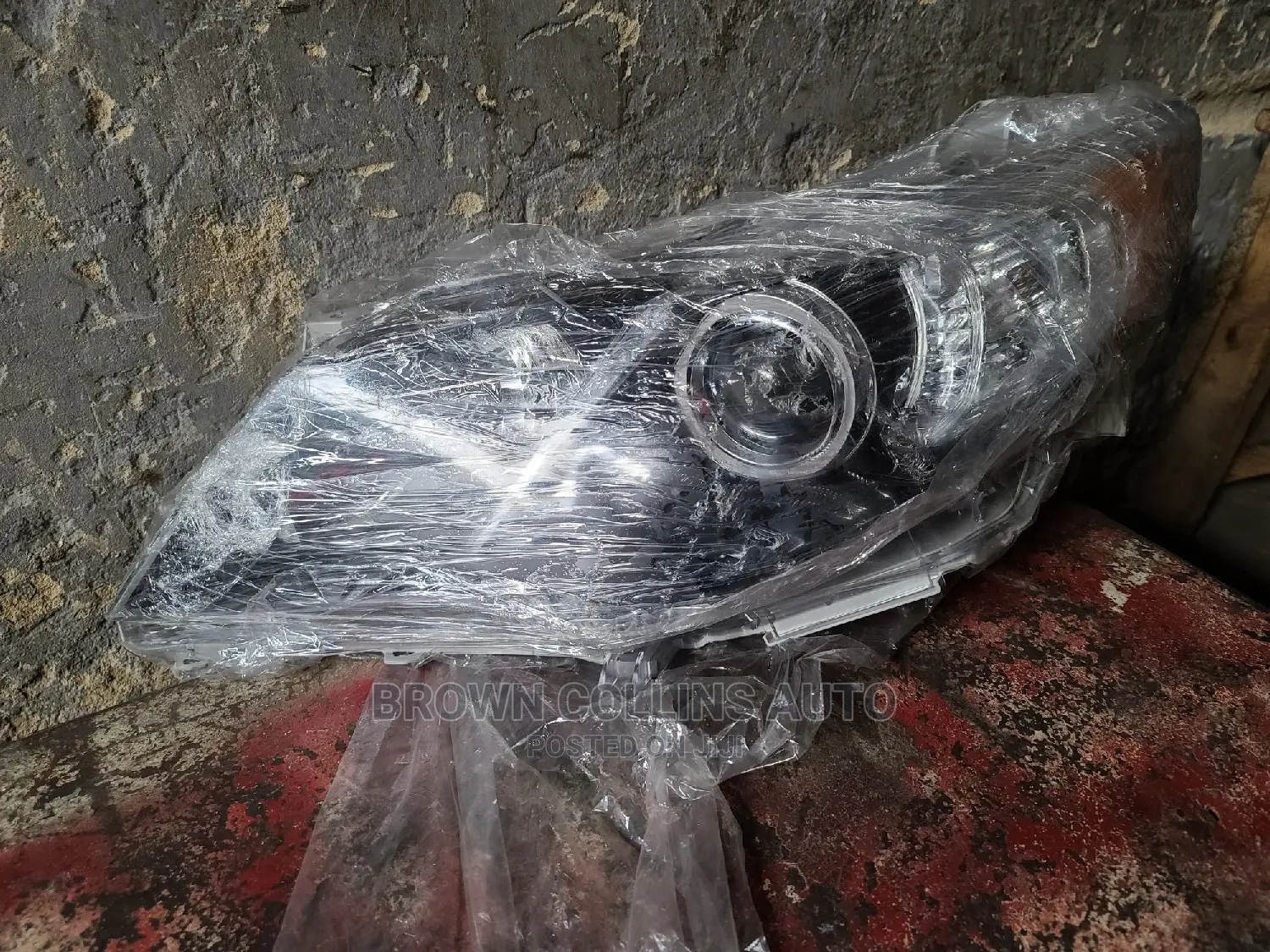 Headlamps Toyota Camry 2013 Dark