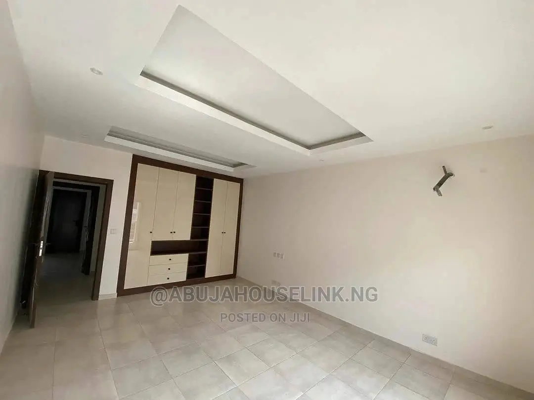 Furnished 4bdrm Duplex in Bilaad Construction for sale