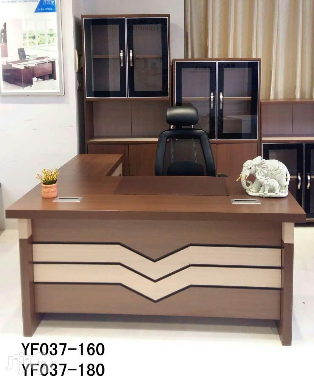 Executive Table Size 1.6