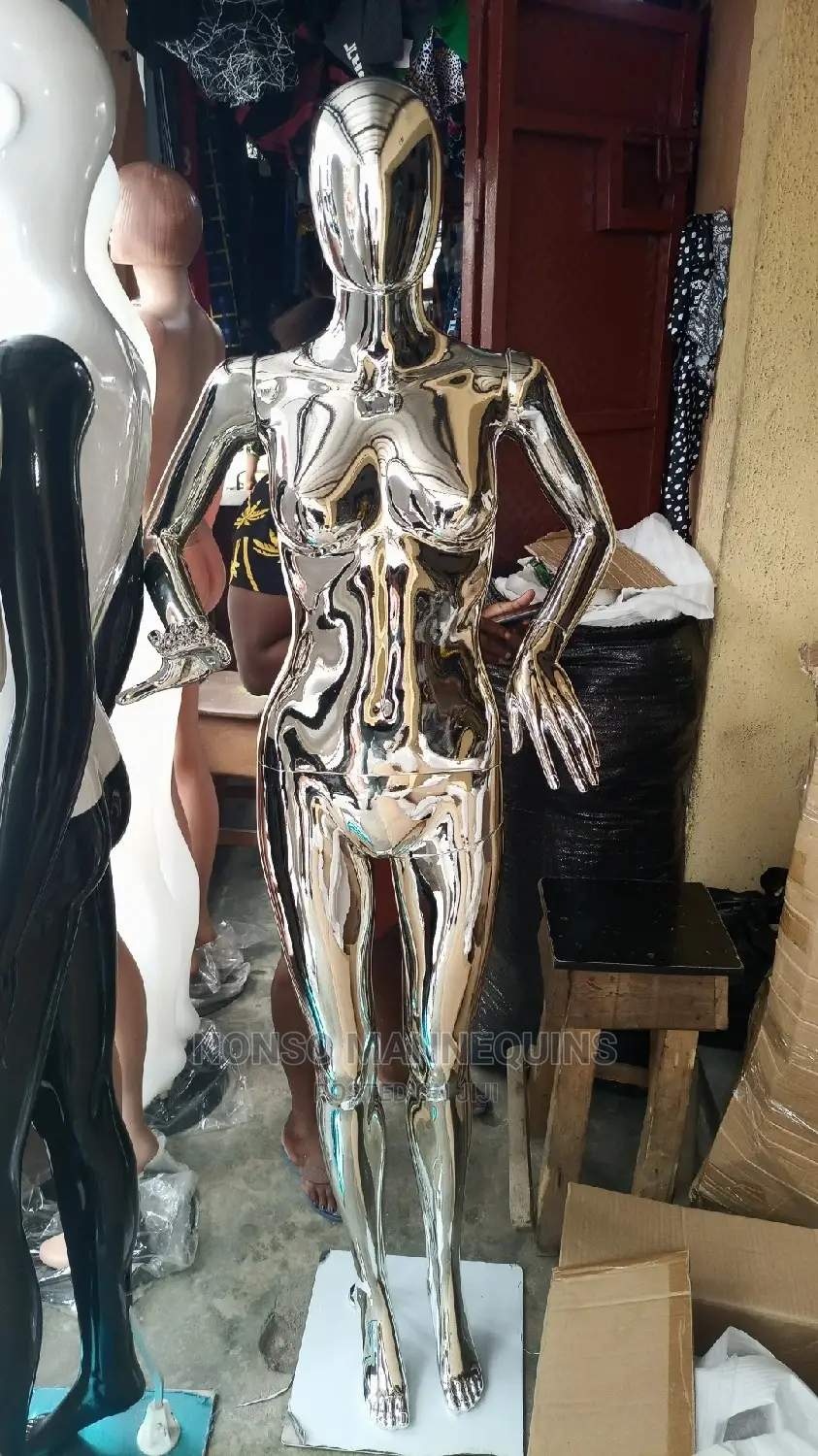 Female Silver Chrome Display Size 8 Mannequin