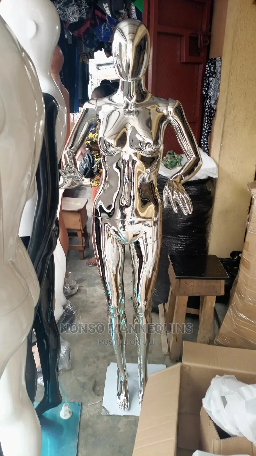 Female Silver Chrome Display Size 8 Mannequin