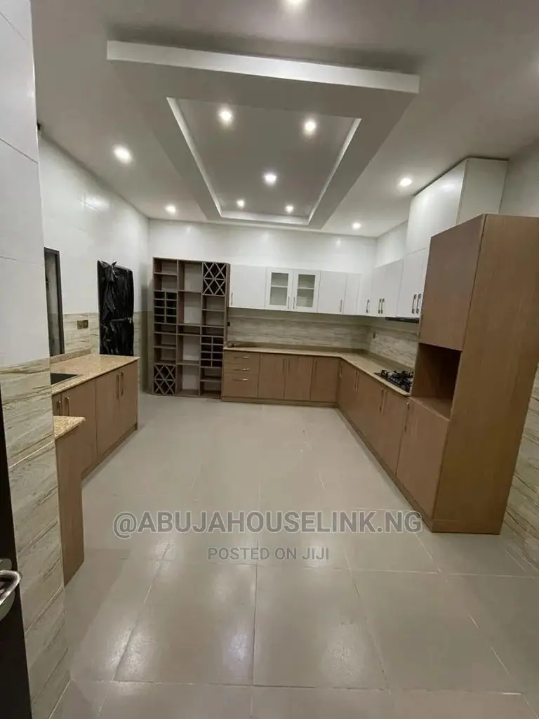 Furnished 4bdrm Duplex in Guzape Abuja for sale