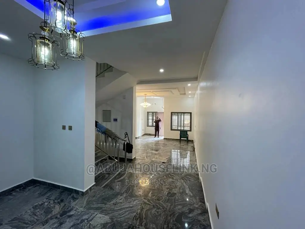 Furnished 4bdrm Duplex in Guzape Abuja for sale