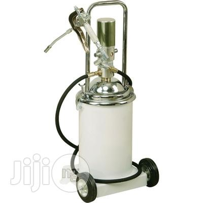 Air Grease Pump/Grease Bucket
