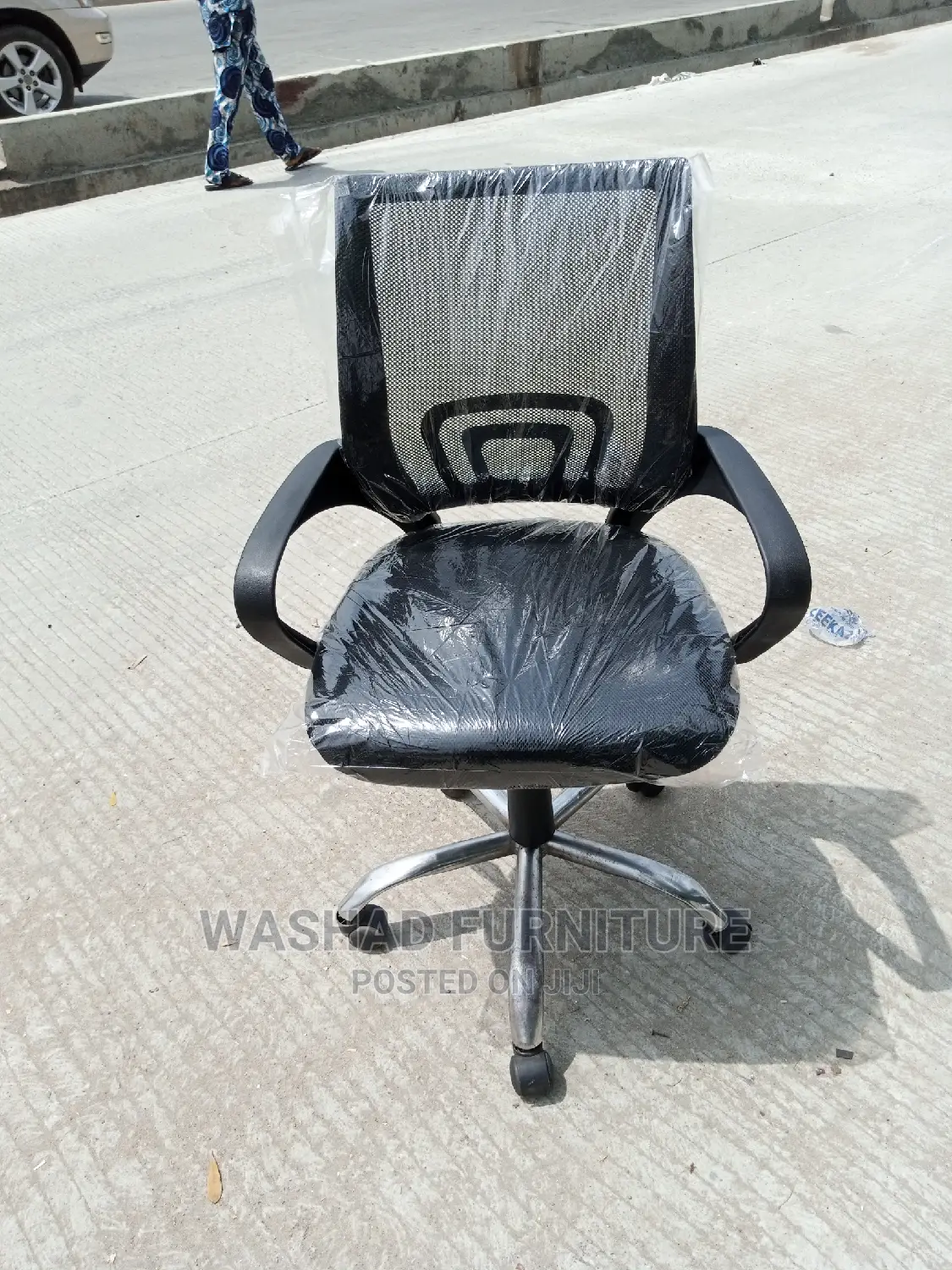 Small Net Swivel Office Chair