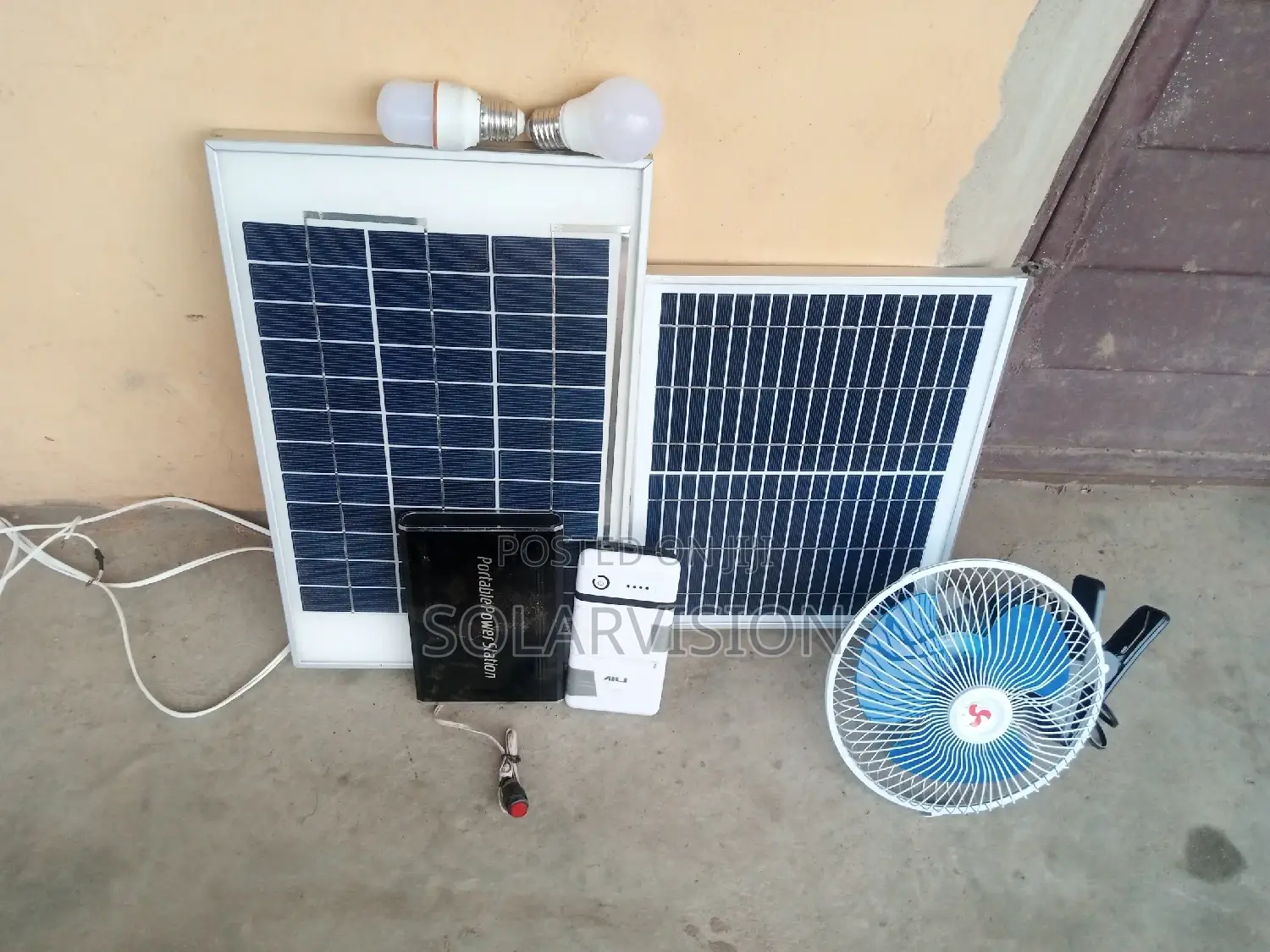 120watts+Solar Fan+Laptop+2bulbs+2 Usb Port
