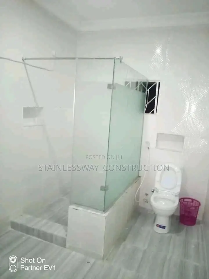 Fix Light Shower Cubicle (10mm)