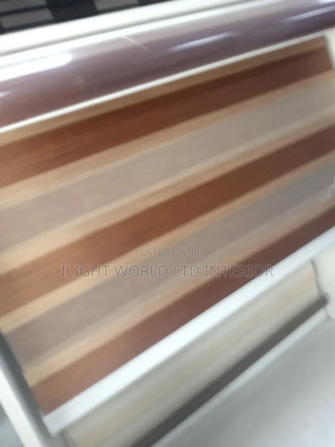 Quality Adjustable Day and Night Window Blinds.