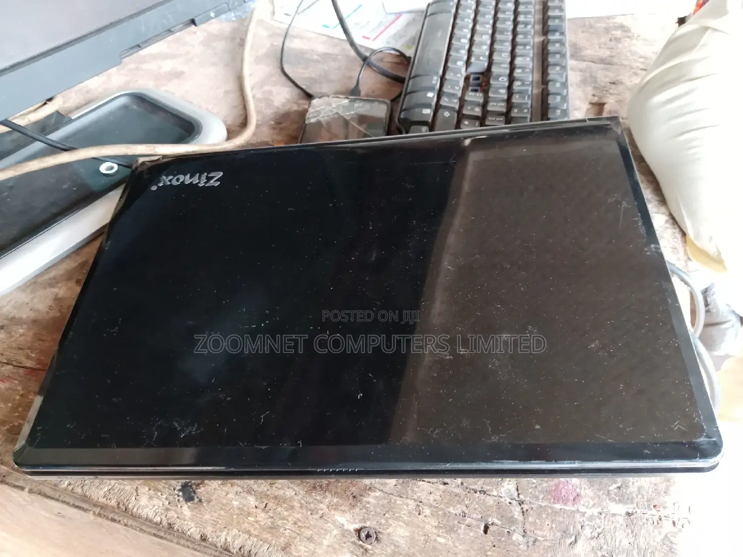 Laptop Zinox Ultra-Book Pro 2GB Intel HDD 250GB