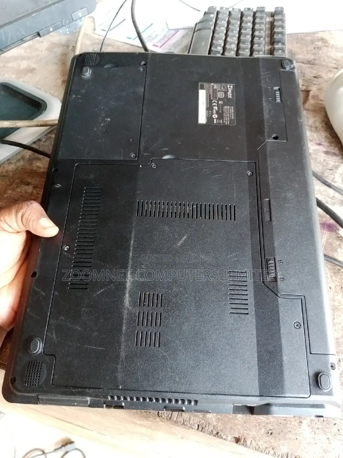 Laptop Zinox Ultra-Book Pro 2GB Intel HDD 250GB