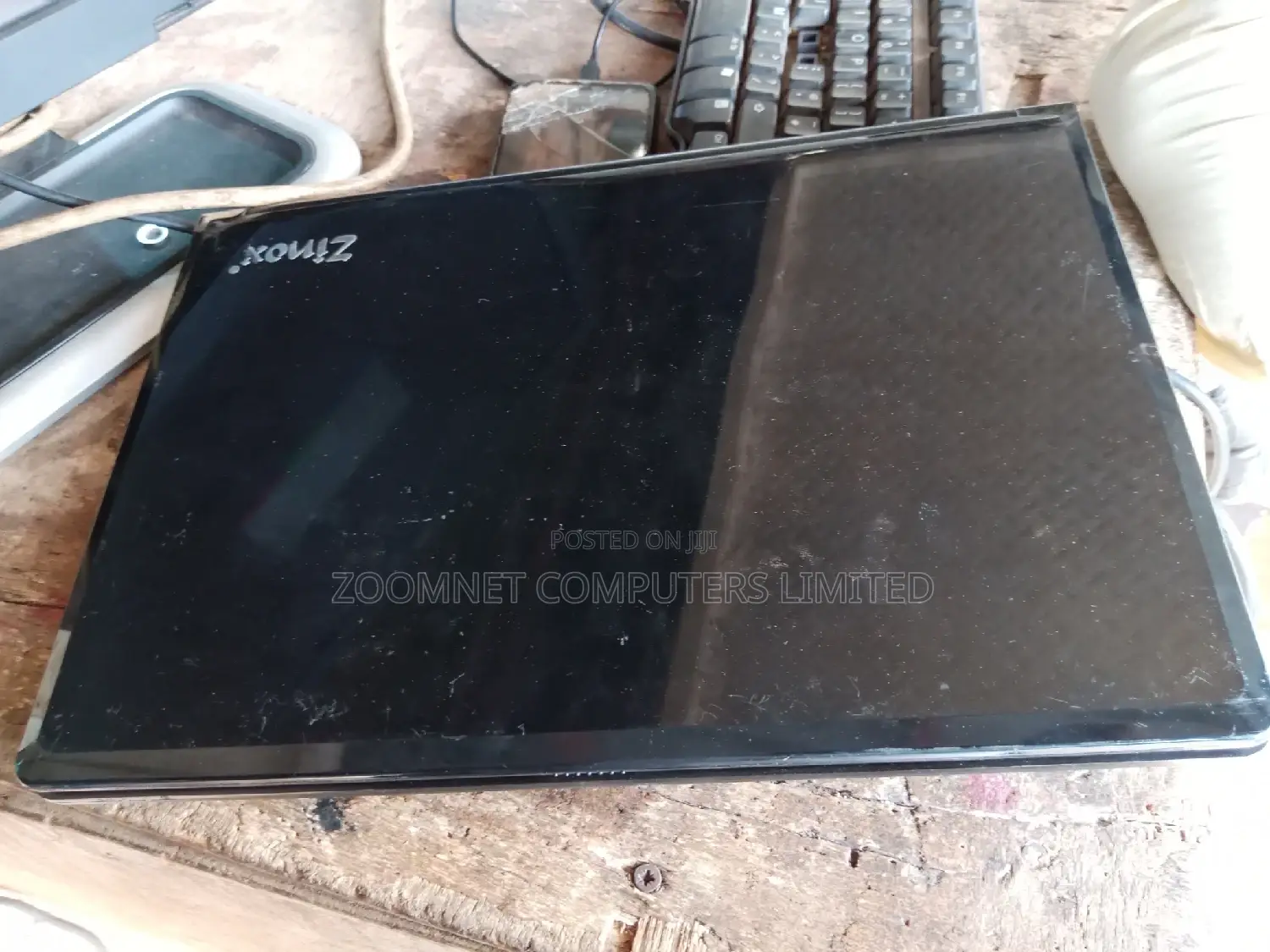 Laptop Zinox Ultra-Book Pro 2GB Intel HDD 250GB