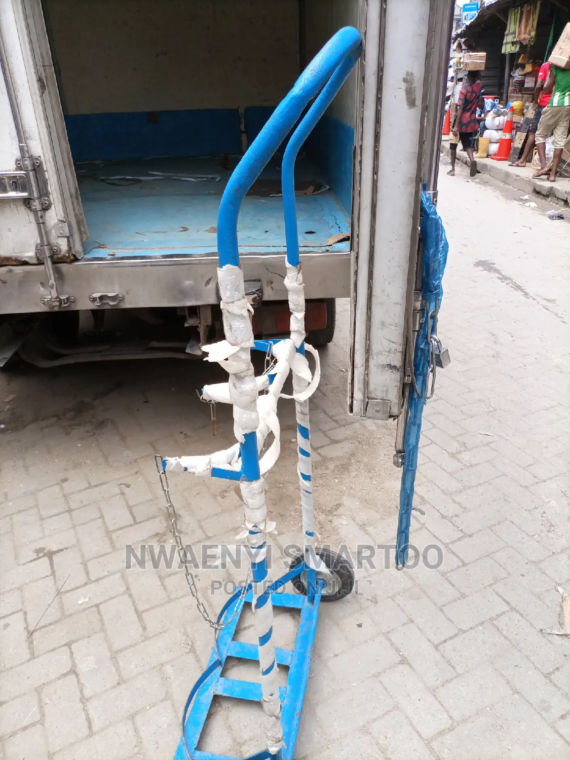 Cyclinda Truck