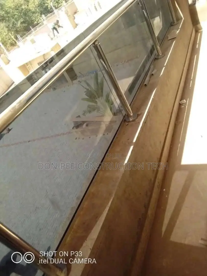 Frameless Steel Glass