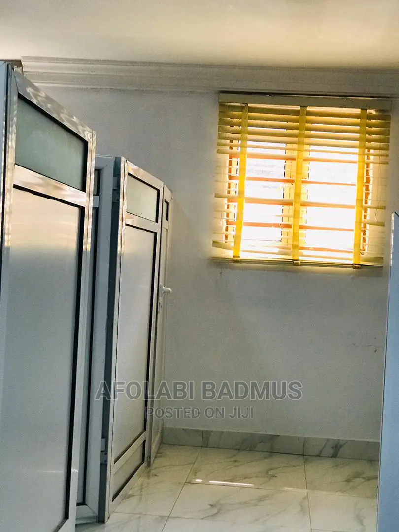 Fully Furnished Office and Serviced