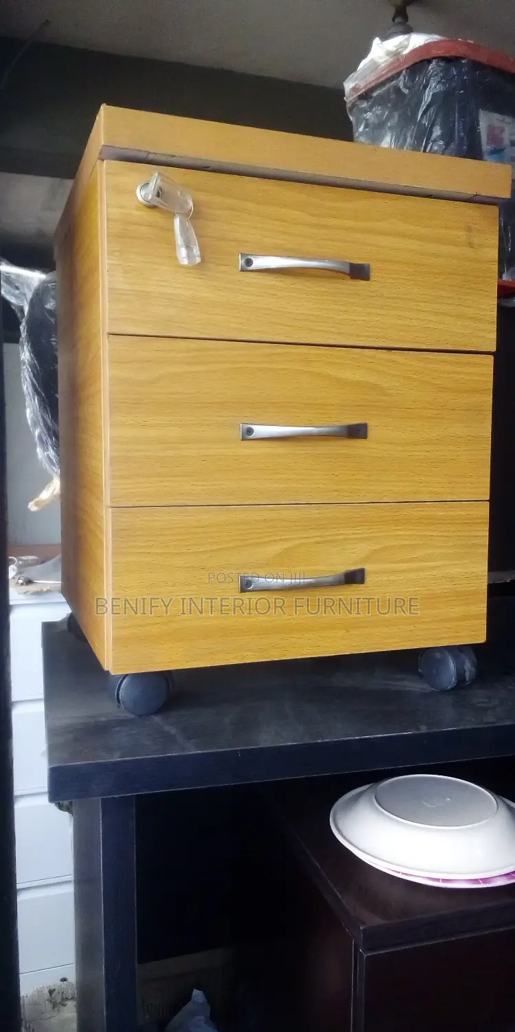 3 Drawers Wooden Mobile Drawer