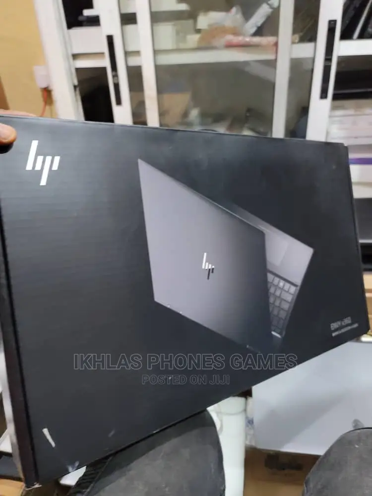 New Laptop HP Envy X360 8GB AMD Ryzen 256GB
