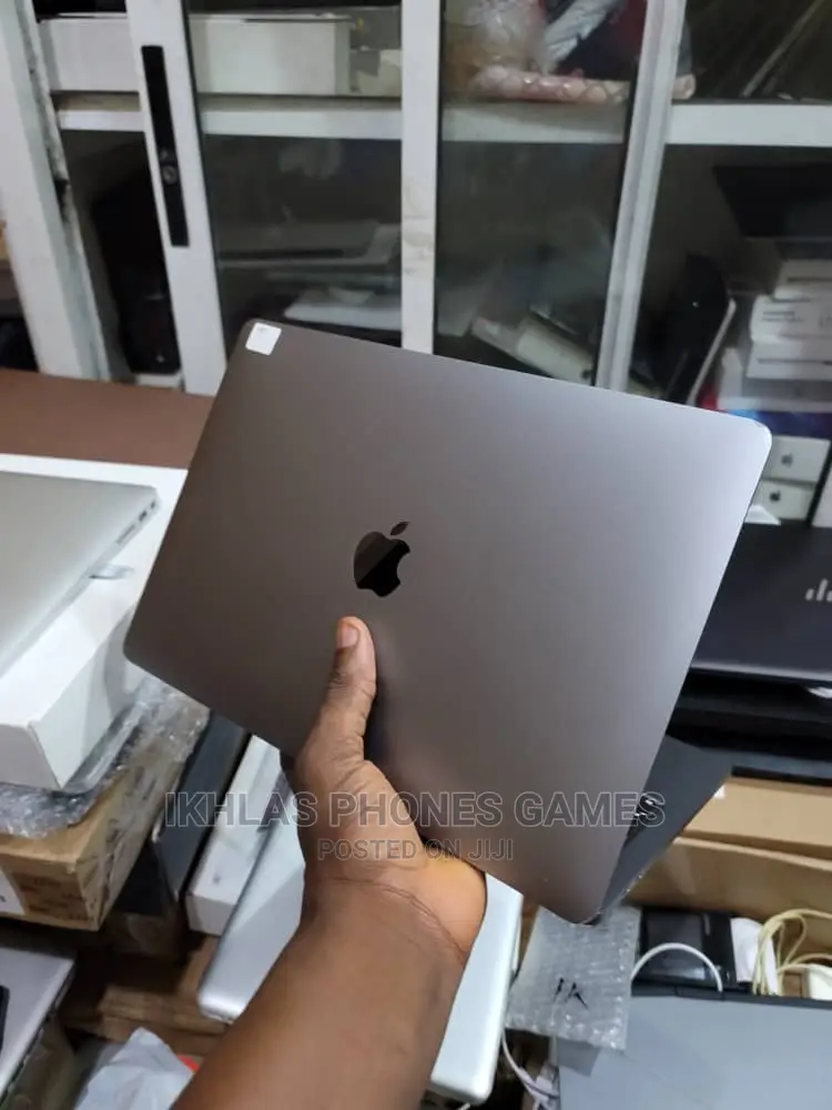 Laptop Apple MacBook Pro 16GB Intel Core I7 1T