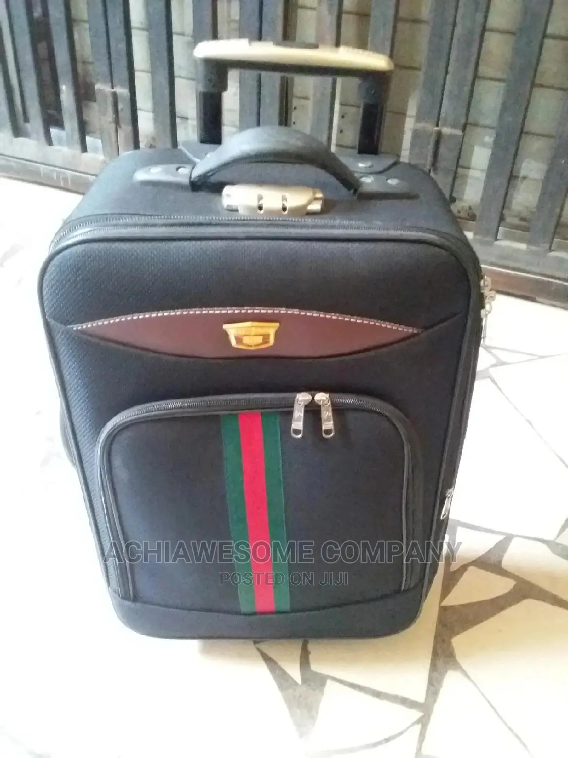 Small Fashionable Travelling Bag