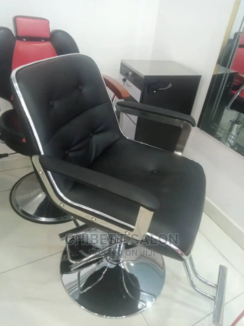 Adjustable Stylist Chair