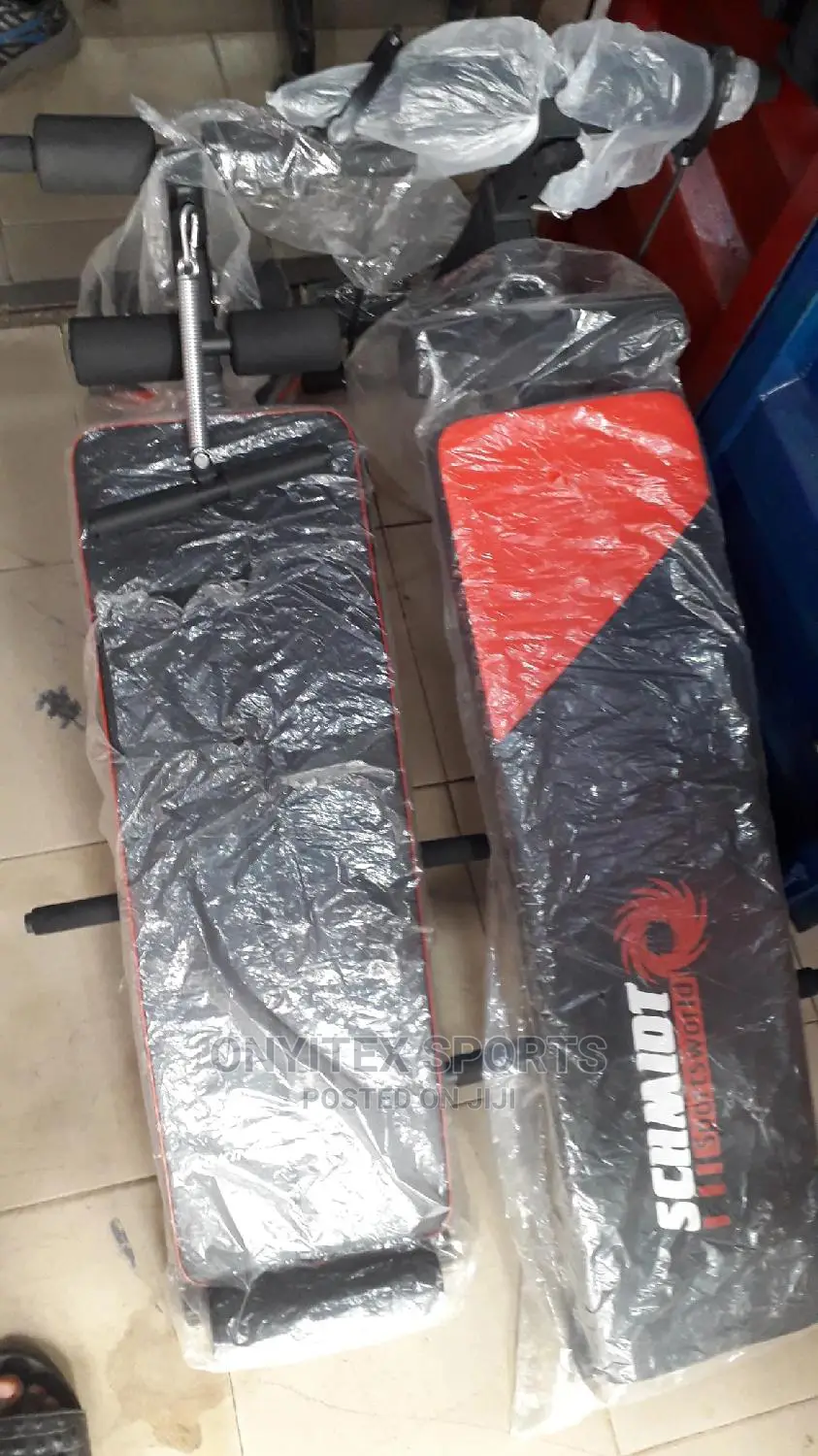 Sit Up Bench With Resistance Band and Dumbell
