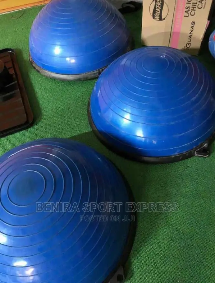 Bosu Ball With Resistant Band