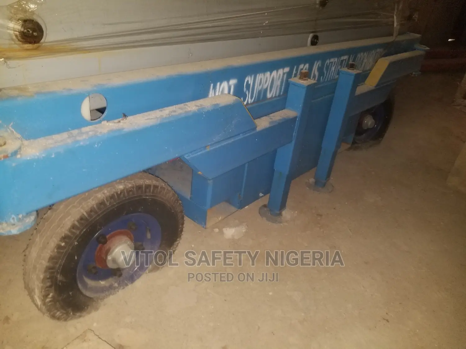 12 Meter Fully Electric Scissors Lift/Sky Lift