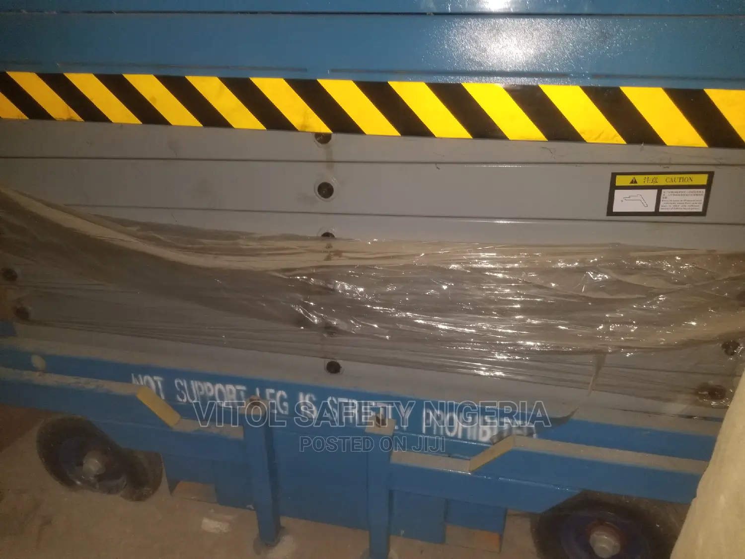 12 Meter Fully Electric Scissors Lift/Sky Lift