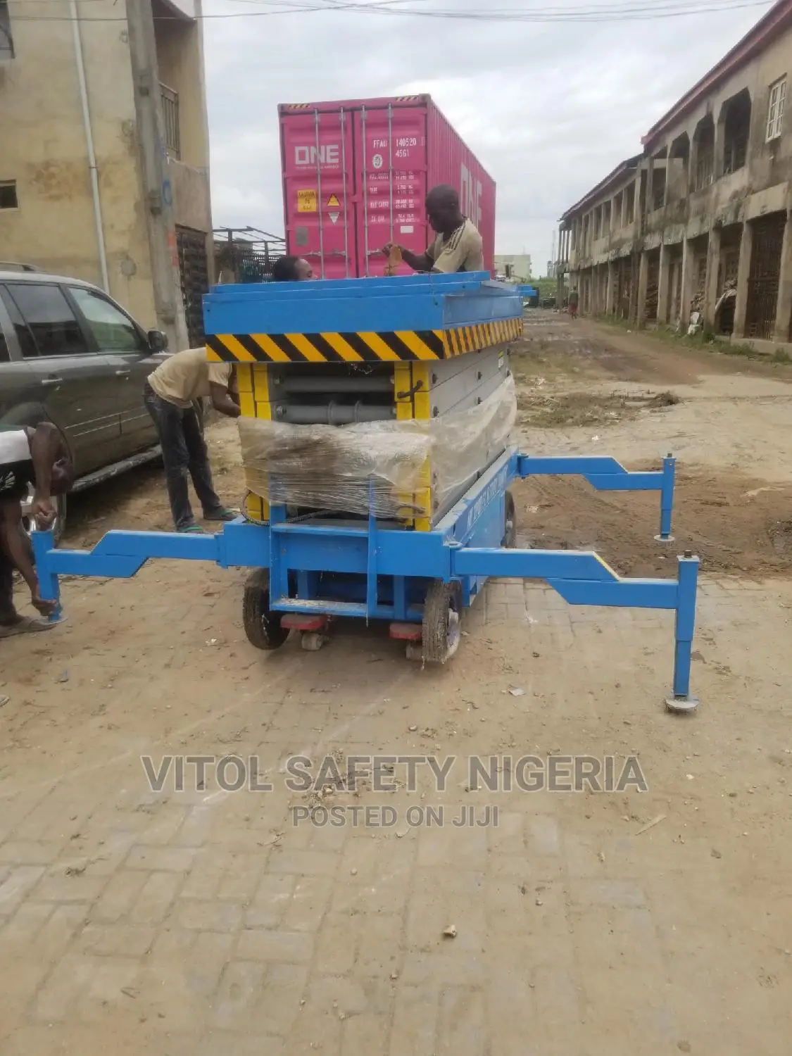 12 Meter Fully Electric Scissors Lift/Sky Lift