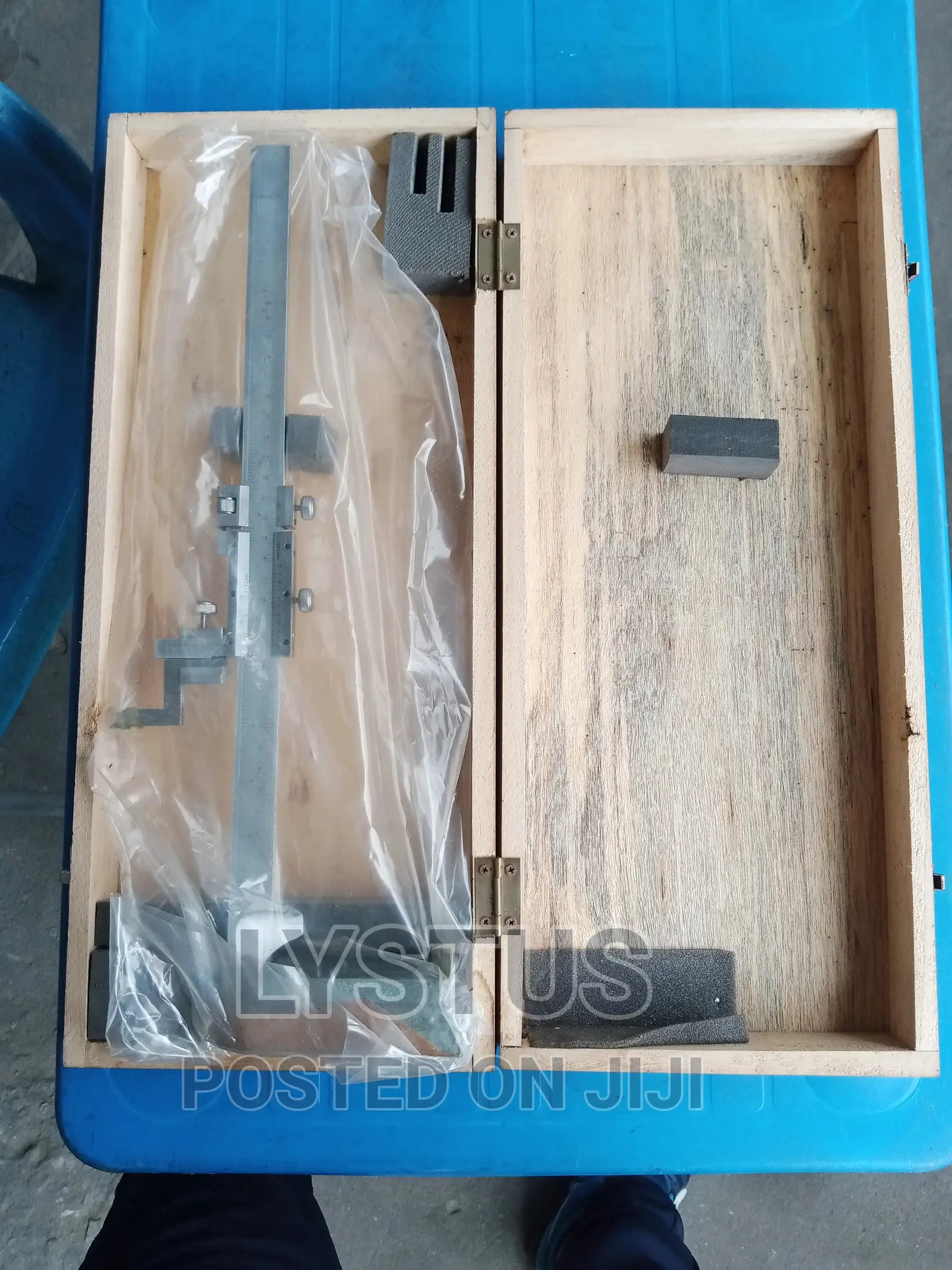 Vernier Height Gauge, 0-12" Range, 0.001" Resolution, +/-0.0
