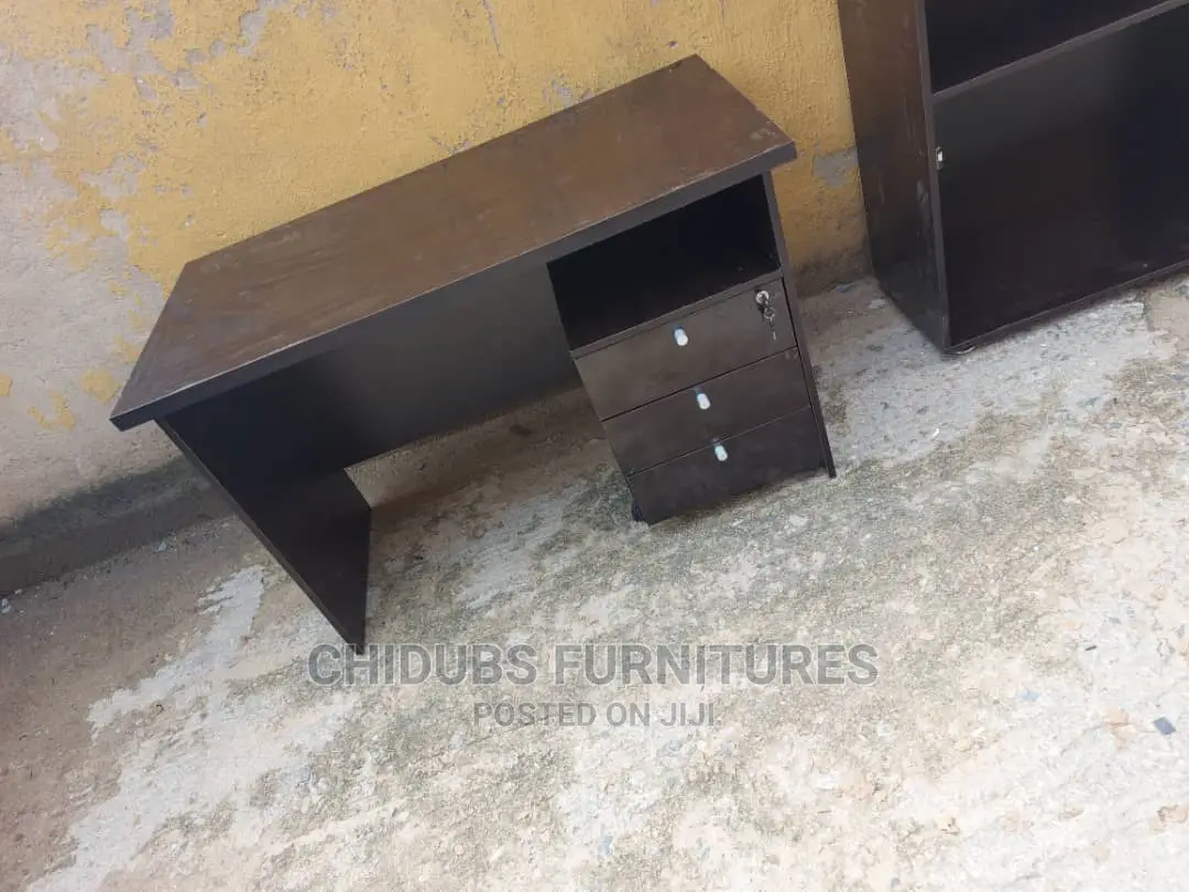 Quality 4ft Office Table With Mobile Drawer