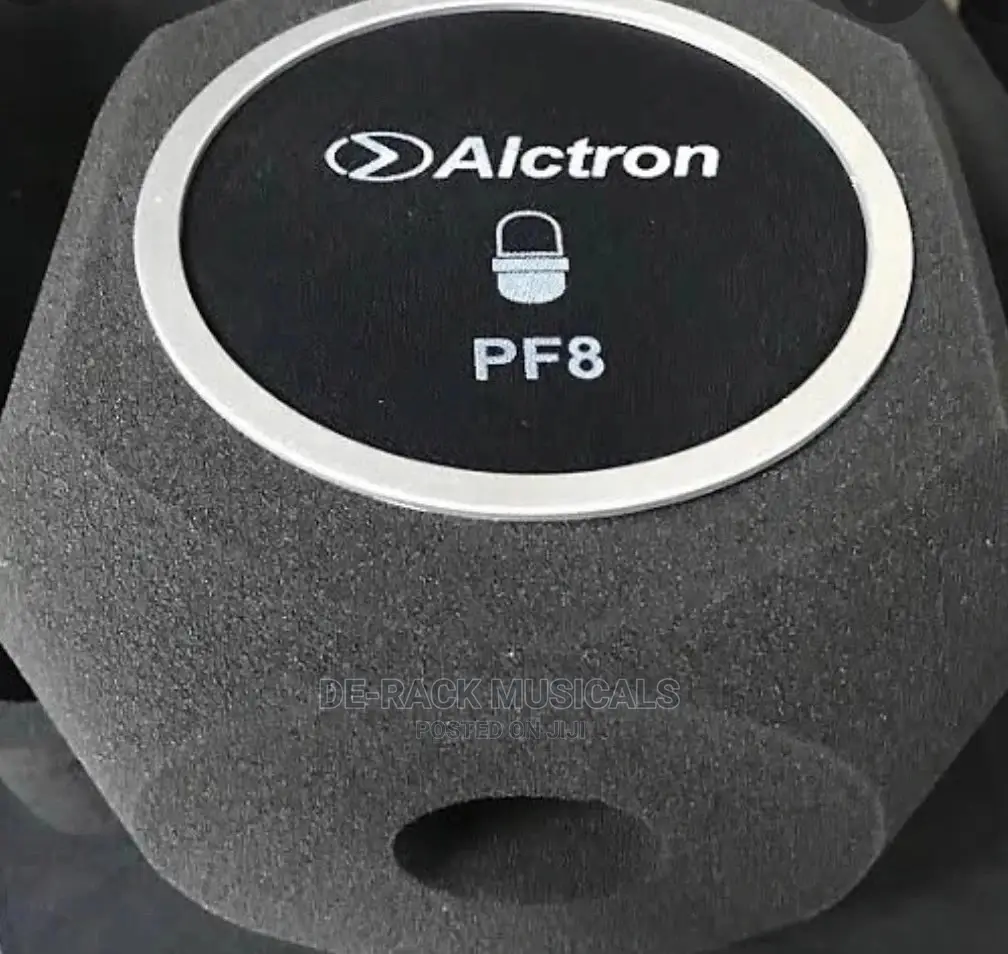 Alctron PF8 Isolates Your Mic in Quiet Recording Space