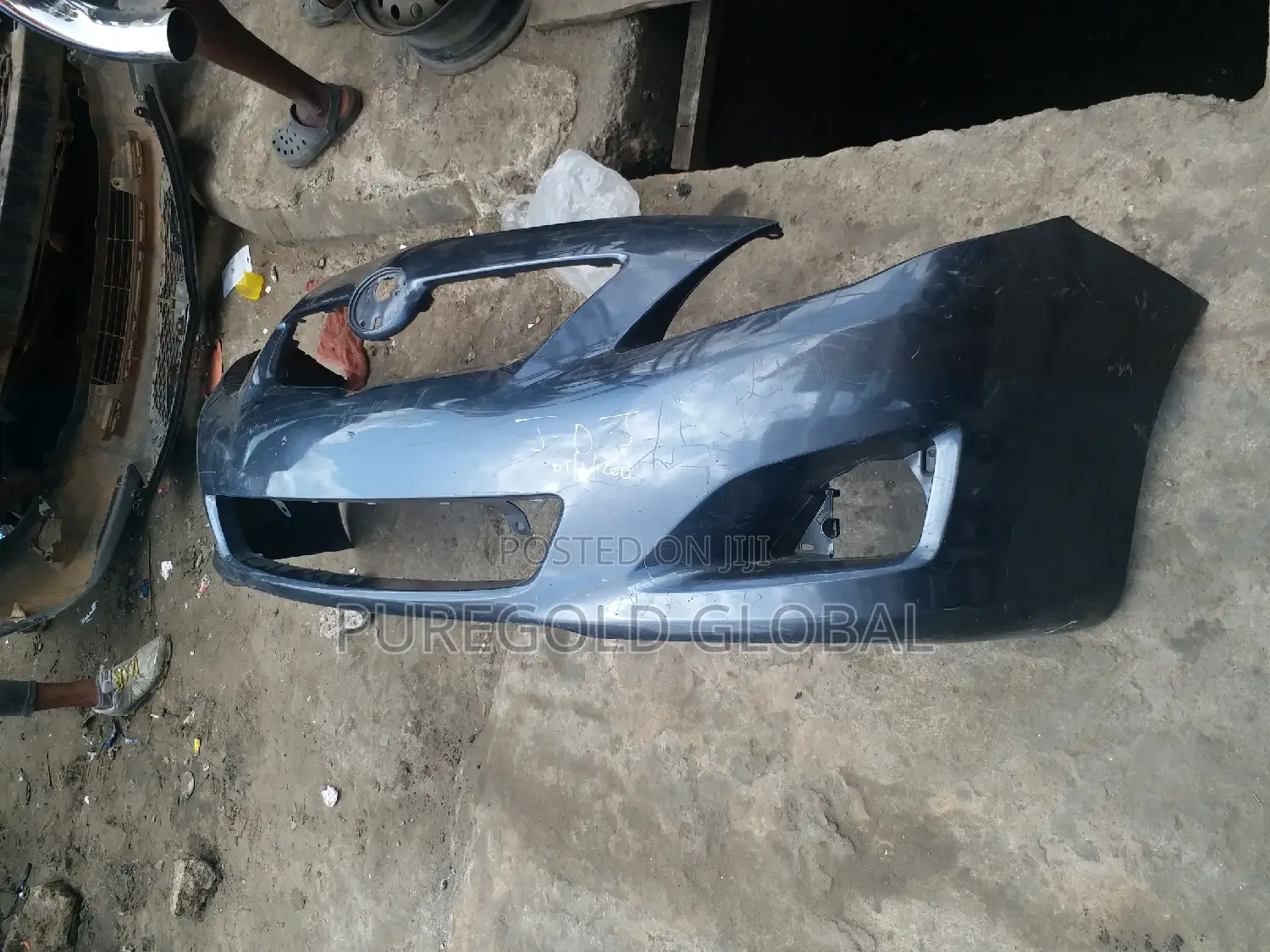 Neat Bumper for 08 Corolla