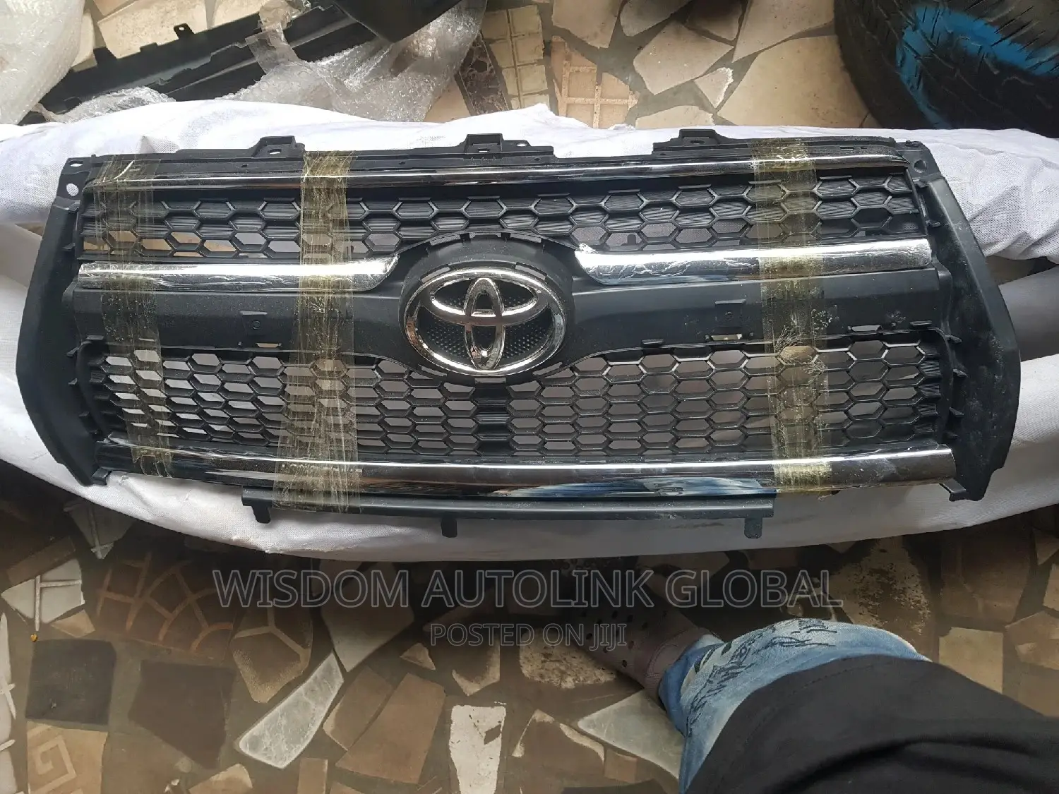 Front Grill for Toyota Rav4 2012 Model + Logo