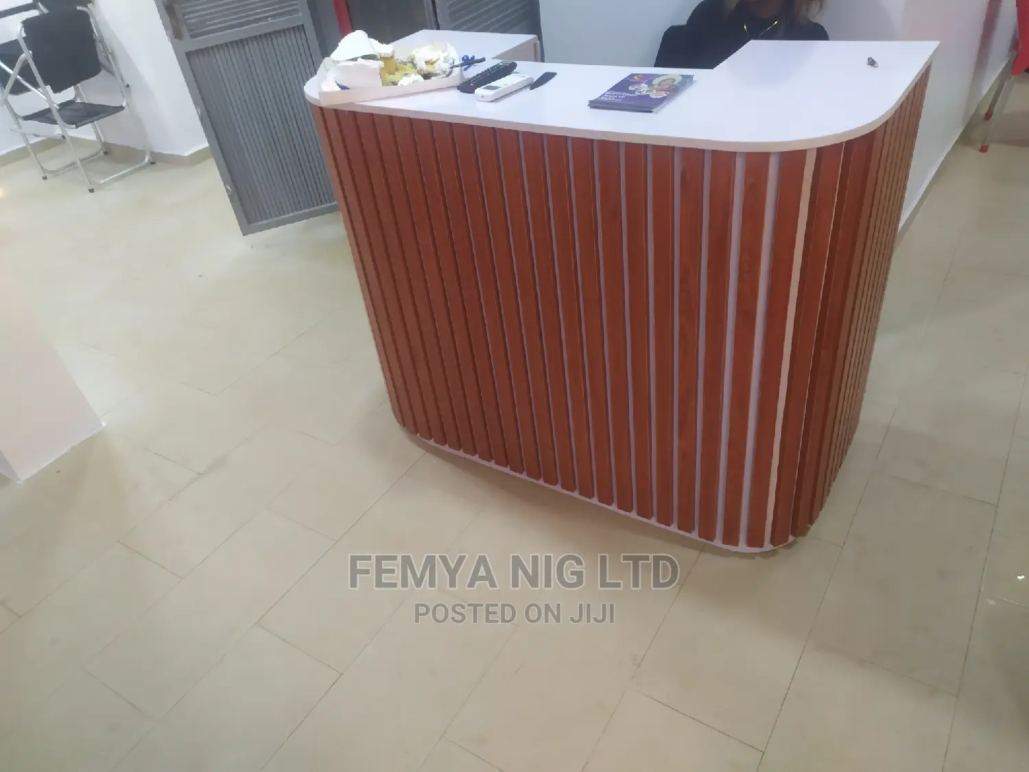 Receptionist Table
