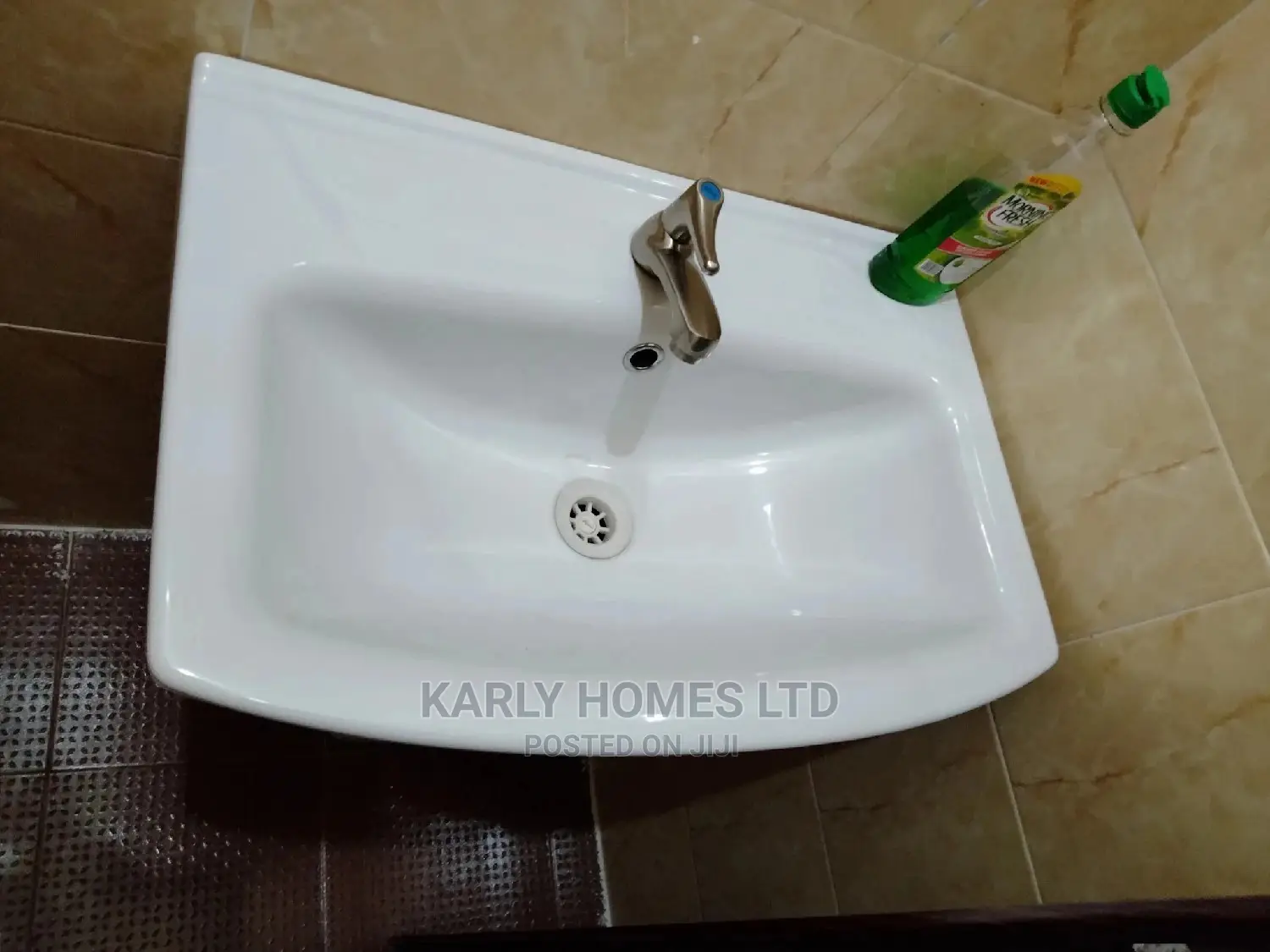 Square England Basin With Pedestal