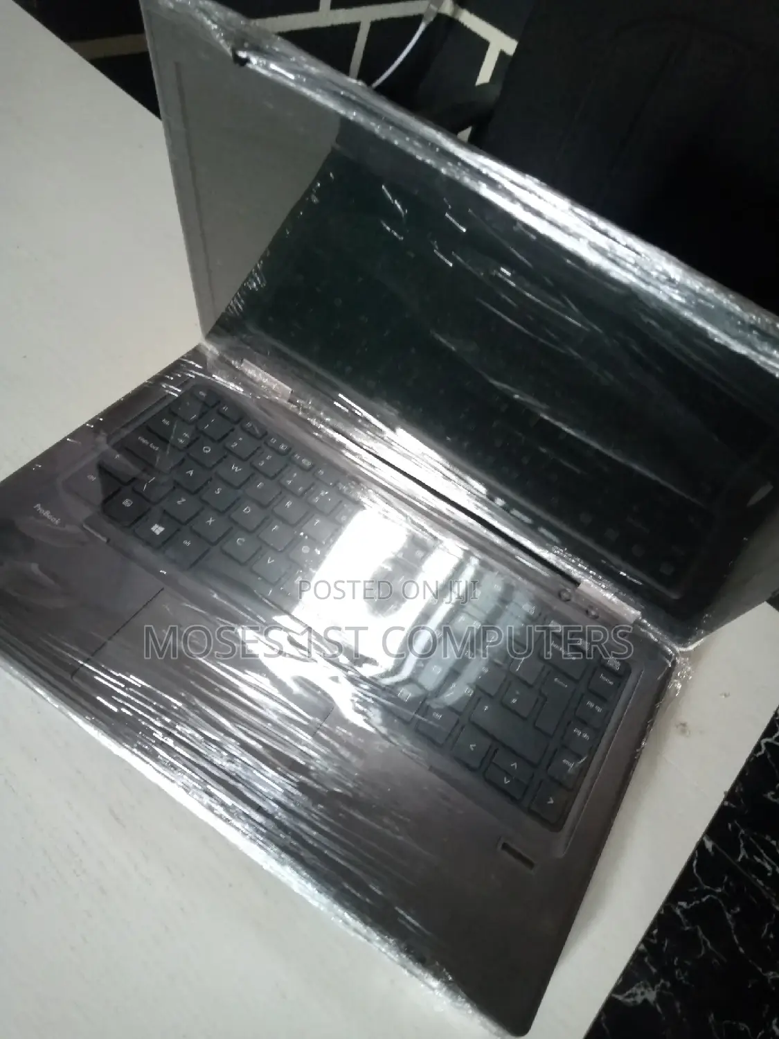 New Laptop HP 4GB AMD Ryzen SSD 320GB