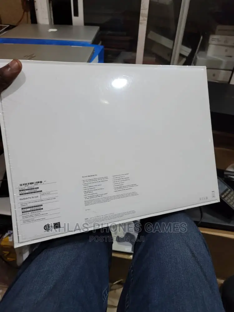 New Laptop Apple MacBook Pro 2019 32GB Intel Core i9 2T