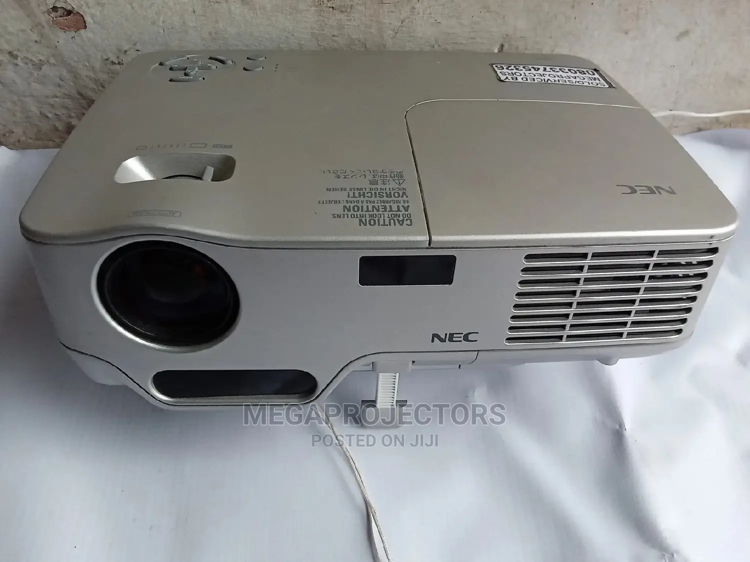 Portable and Unique NEC NP40G Projector