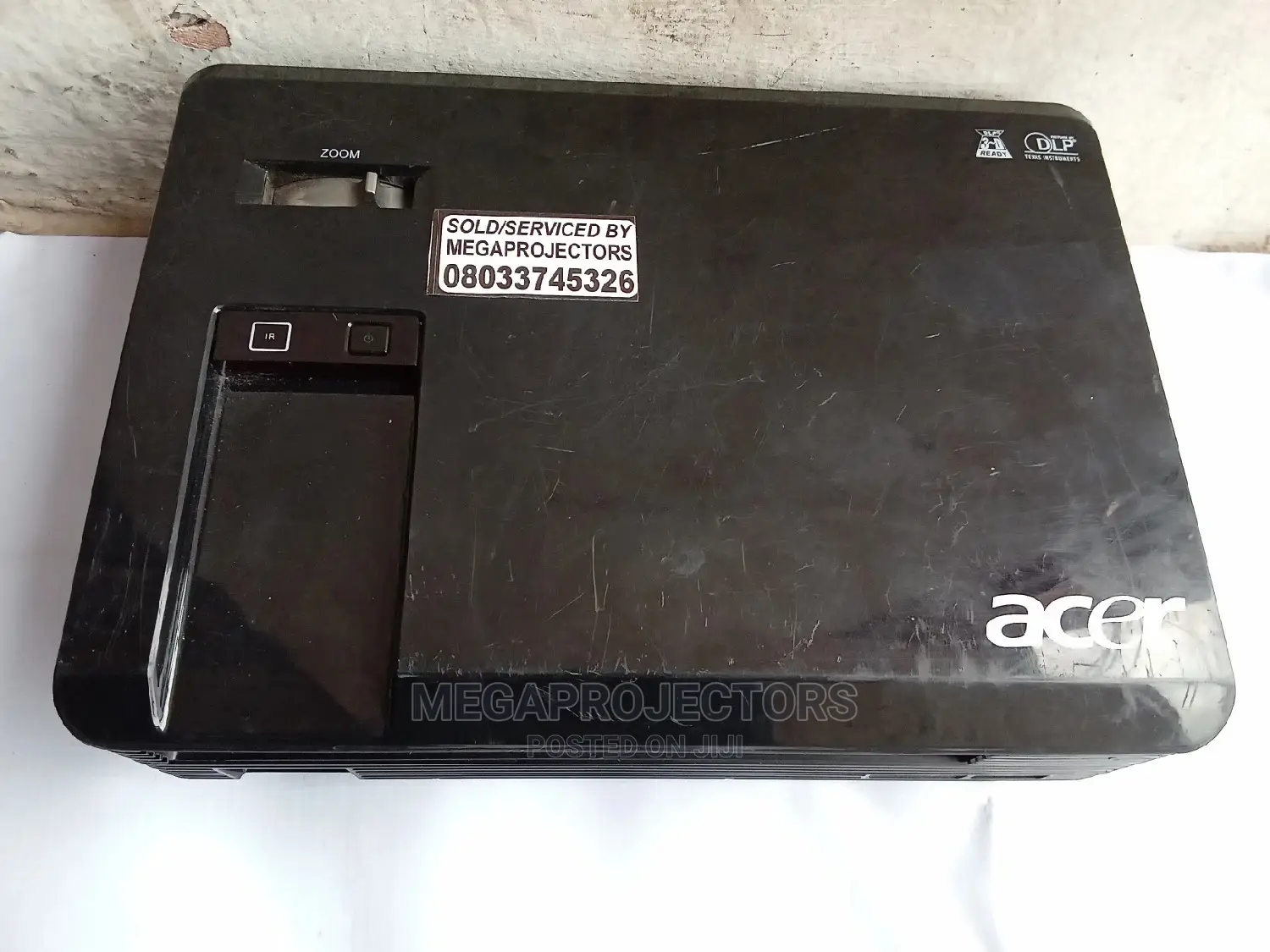 Highly Unique Fairly Used Acer DSV0817 Projector