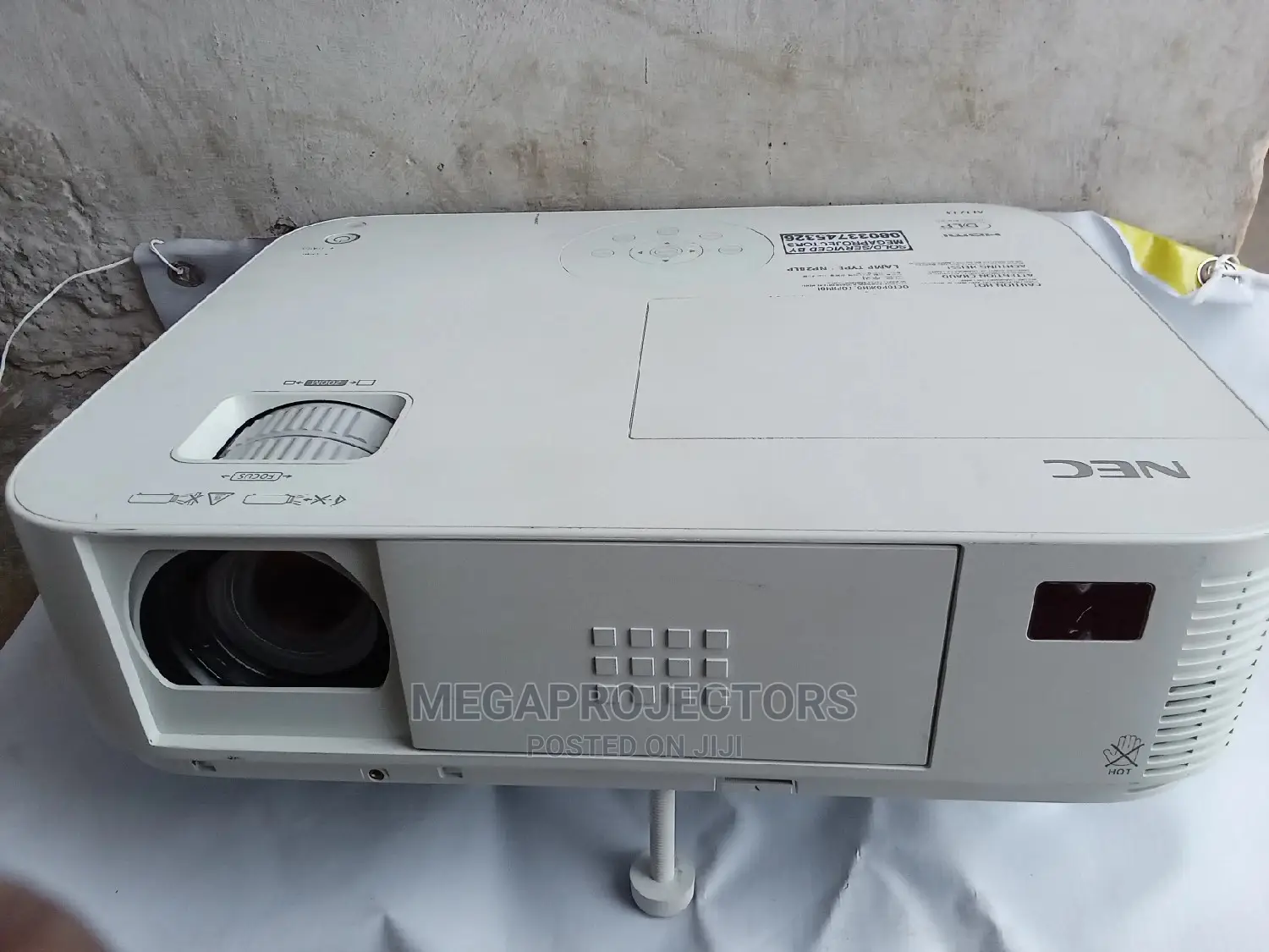 NEC NP323X With Wide Image for Sale