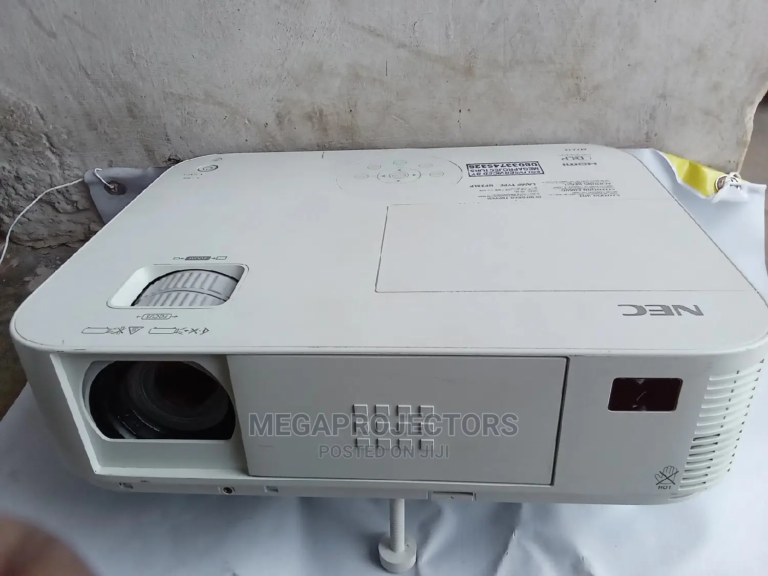 NEC NP323X With Wide Image for Sale