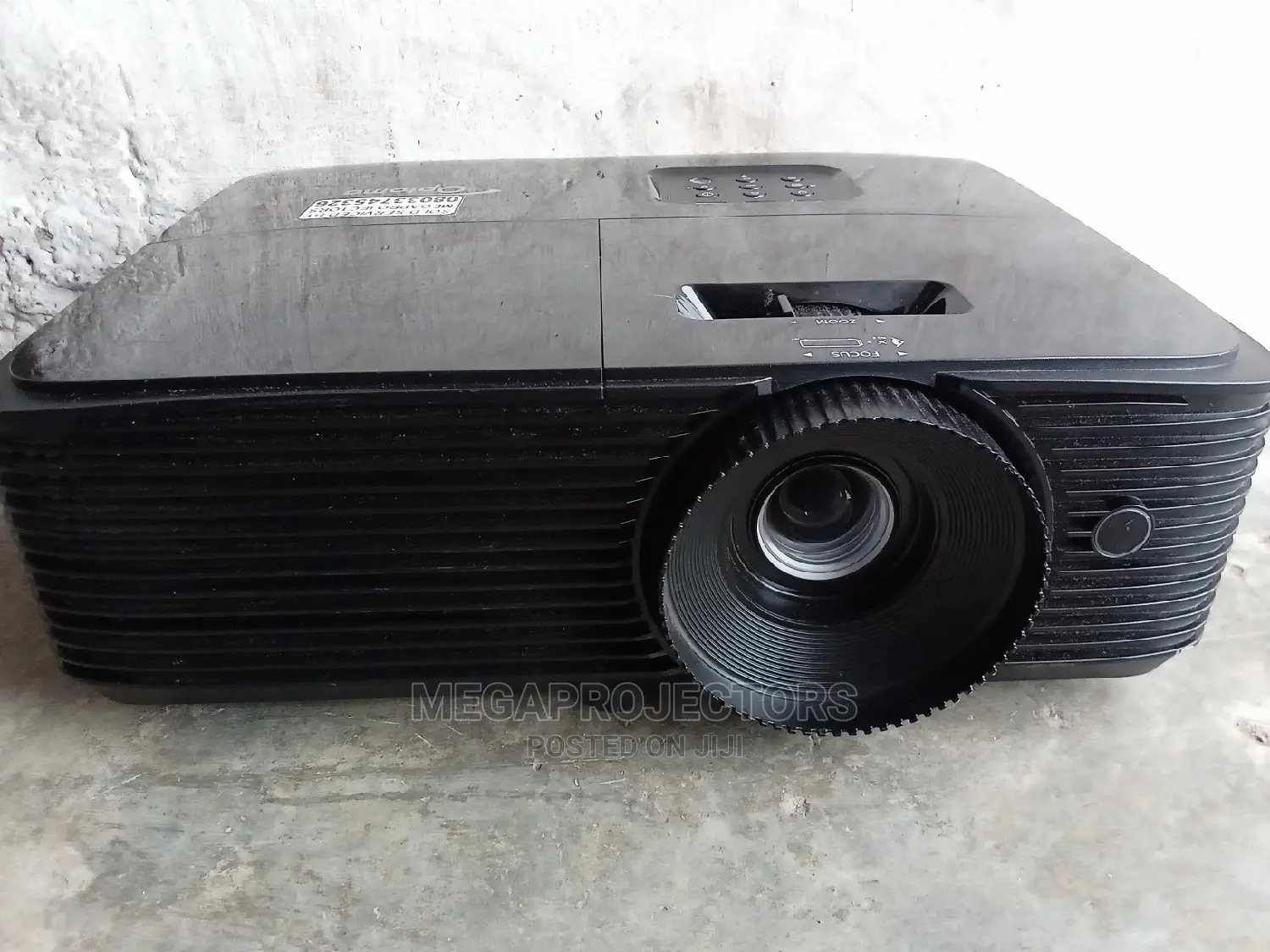 Optoma Projector Is Available for Sale